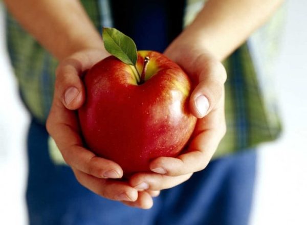  Care este utilizarea, compoziția, răul merelor pentru corpul uman, este acest fruct posibil pentru toată lumea?